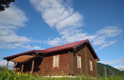 Furano House | Nature Retreat at Log Cottage with Inviting Hot Tub