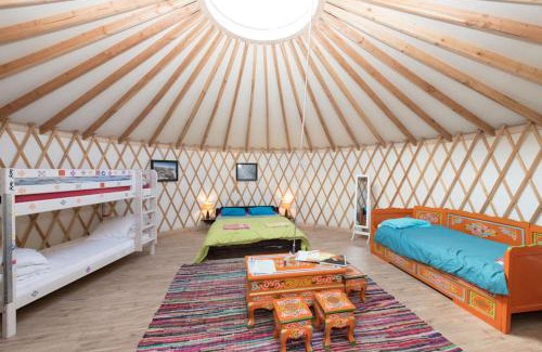 Guillaumes Hotel | Eco Hôtel & Yourtes du Mercantour: Pet-Friendly Retreat