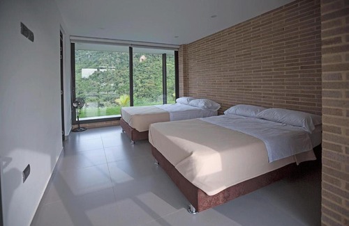 San Juan de Rio Seco House | Eco-Hotel Mirador de La Esperanza: Family-Friendly Retreat
