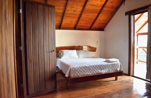 Usiacuri Hotel | Eco Hotel Summer Usiacurí: Family-Friendly Retreat with Pool