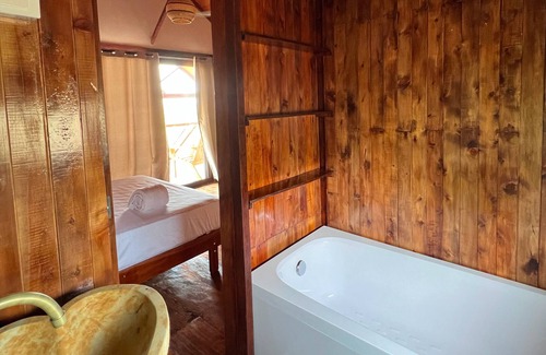 Usiacuri Hotel | Eco Hotel Summer Usiacurí: Family-Friendly Retreat with Pool