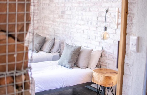 Letsemeng Cabin | Eco Karoo Mountain Lodge: Guest Rated 9/10 & Pet Friendly