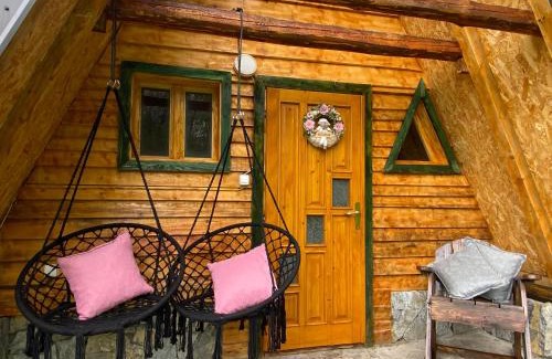Mojkovac Ski Chalet | Eco Kutak 2: Pet-Friendly Retreat with High Guest Ratings