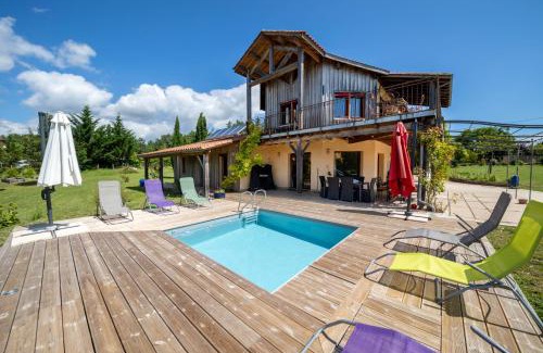 Plazac Apartment | Relax at Eco-Lodge Étoile de Jor - Pet Friendly Retreat
