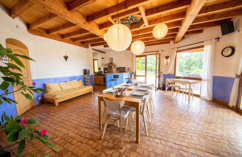 Plazac Cottage | Eco-Lodge Retreat: 3-Star Gite with Pool for Families