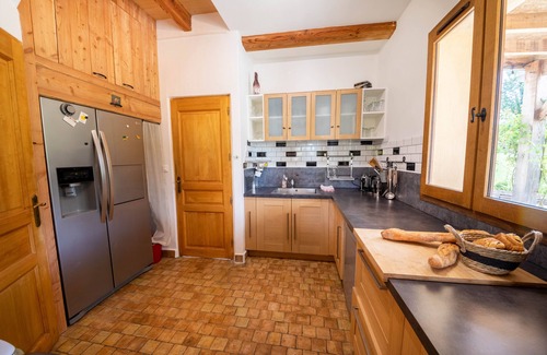 Plazac Cottage | Eco-Lodge Retreat: 3-Star Gite with Pool for Families