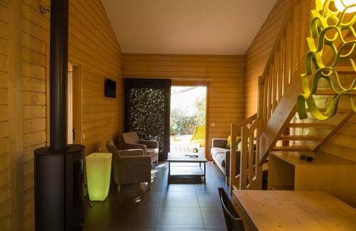 Saint-Antonin-du-Var Ski Chalet | Eco-Lodge in a Provence Vineyard: Family-Friendly Retreat