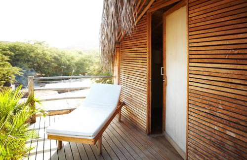 Mancora Hotel | Discover Eco Lodge Mancora: Pool, Breakfast & High Ratings