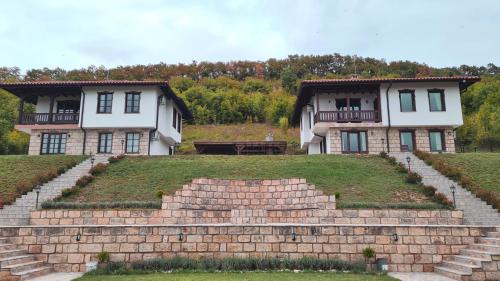 Dulgopol Villa | Eco Lodge St Ignatius: Top-Rated Family-Friendly Retreat