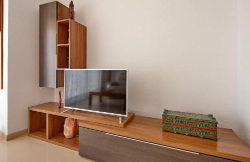 Elche Apartment | Eco-Manolita: Family-Friendly Retreat with High Ratings