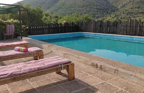 Aielo de Malferit House | Eco Maset: Nature Retreat with Pool and Pet-Friendly Amenities