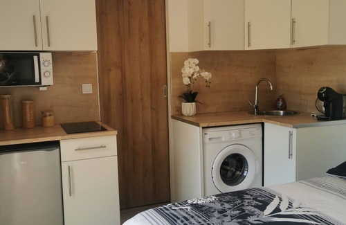 Aubord Ski Chalet | Charming ECO Mini Chalet for Two with Ocean View & Spa
