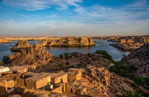 Al Karnak Cabin | Eco Nubia: Pet-Friendly Retreat with Private Beach Access