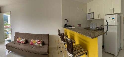 Japuiba Apartment | Eco Ribeira: Family-Friendly Stay with Hot Tub Access