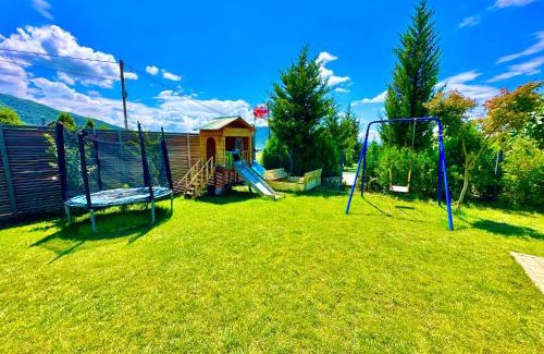 Mtskheta Villa | Eco Saguramo Chalet: Pet-Friendly Retreat with Pool Access