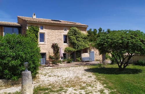 Saint-Restitut Apartment | Eco-Friendly Ecogîtes at Garrussiero with Private Pool Access