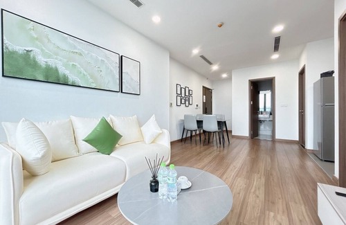Tan Qui Dong Apartment | EcoGreen Saigon: Family-Friendly Stay with Spa & Pool