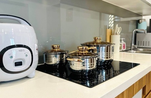 Tan Qui Dong Apartment | EcoGreen Saigon: Family-Friendly Stay with Spa & Pool
