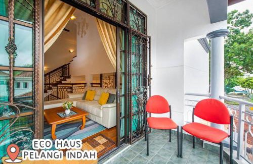 Ulu Tiram Villa | EcoHaus AeonTebrau: Family Fun with Pool & Entertainment
