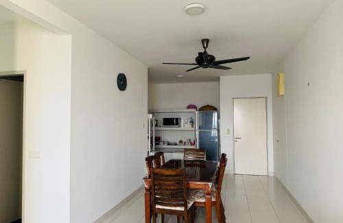 Kampung Rinching Ulu Apartment | Ecohill Homestay: Family-Friendly Retreat with Pool Access