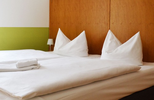 Innenstadt Hotel | Explore ECOINN Hotel am Campus: Family-Friendly Stay