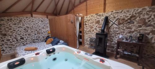 Saint-Maximin-la-Sainte-Baume Bed & Breakfast | Explore Eco-Friendly Ecolodges in Scenic Provence
