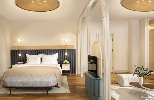 Galata Hotel | Exceptional Ecole St Pierre Hotel with Family-Friendly Amenities