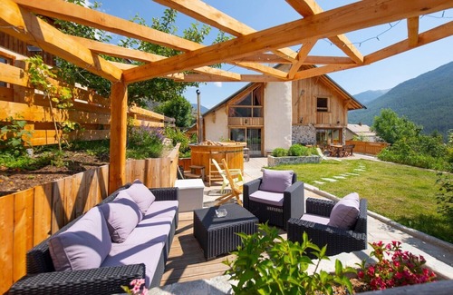 Saint-Martin-de-Queyrieres House | Eco-Friendly Retreat Near Briancon with Spa & Pool Access