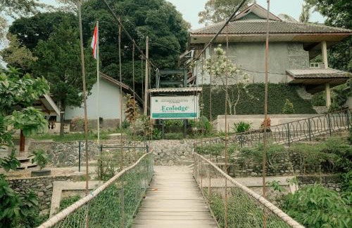 Bukit Lawang Cabin | Budget-Friendly Ecolodge Bukit Lawang with Breakfast Included