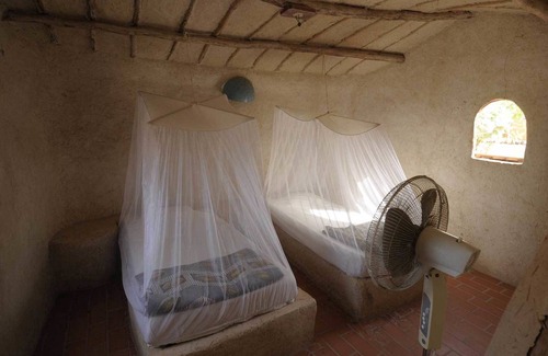 Diakhanor Cabin | Relax at Ecolodge de Palmarin: Pool & Family-Friendly Stay