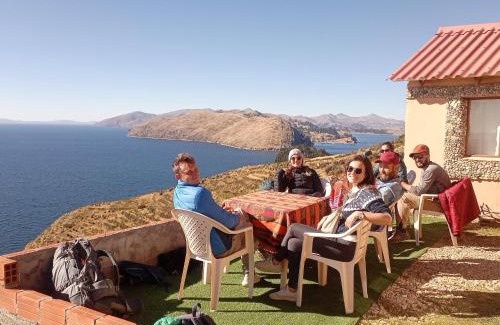 Isla del Sol Cabin | Pet-Friendly Ecolodge El Descanso with Breakfast & Dining