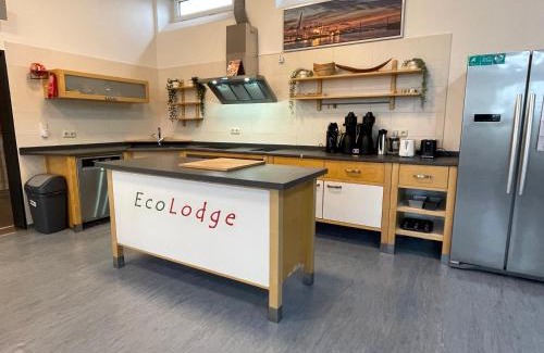 Oesterdeichstrich Apartment | EcoLodge Gruppe: Pet-Friendly Retreat with Full Kitchen Access