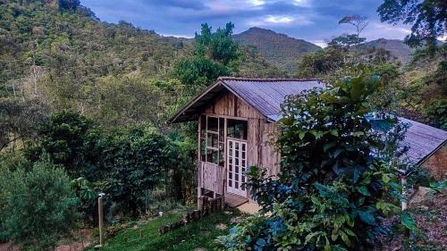 Lumiar House | Experience Sítio Kikiô: Pet-Friendly Retreat by the River