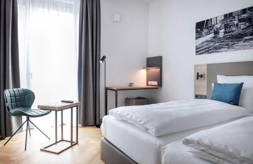 Heidenheim an der Brenz Hotel | Discover ECOME Hotel: Family-Friendly with Great Amenities