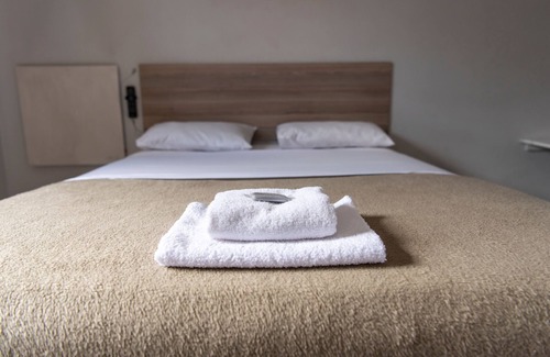 Croydon Hotel | Budget-Friendly Ecomotel Isando with Breakfast & Family Amenities