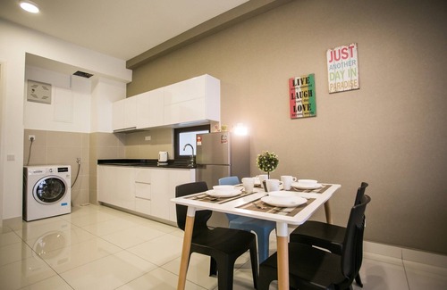 Gelang Patah Apartment | Comfortable Econest Apartment with Pool & Family Amenities