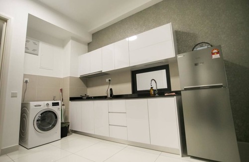 Gelang Patah Apartment | Comfortable Econest Apartment with Pool & Family Amenities