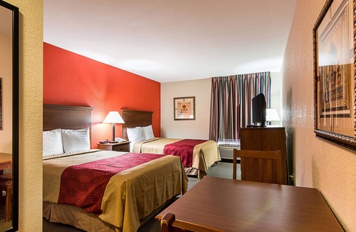 Clinton Hotel | Budget-Friendly Stay Near Andrews Air Force Base