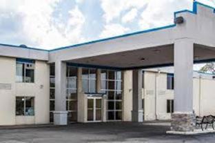 Ardmore Hotel | Budget-Friendly Econo Lodge: Pet-Friendly & Accessible Stay