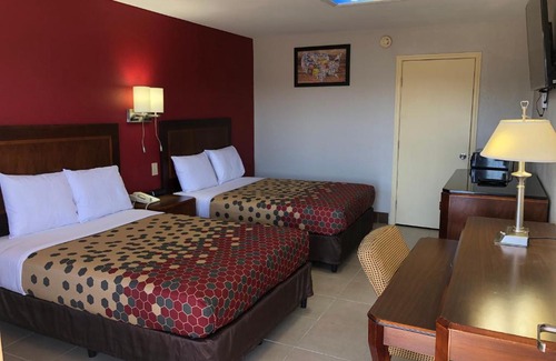 Athens Hotel | Budget-Friendly Econo Lodge - Athens with Free Breakfast & Pet Perks