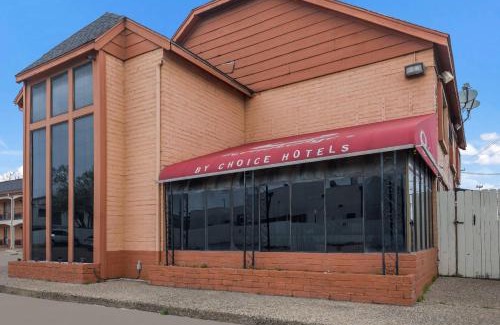 North Burnet Cabin | Convenient Econo Lodge Near The Domain & Arboretum