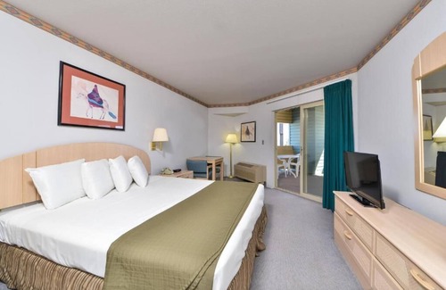 Jackpot Hotel | Budget-Friendly Econo Lodge Inn & Suites with Breakfast