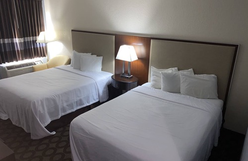 Lafayette Hotel | Budget-Friendly Econo Lodge Inn & Suites with Great Amenities