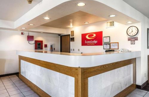 McKinney Hotel | Budget-Friendly Econo Lodge Inn & Suites with Pool Access
