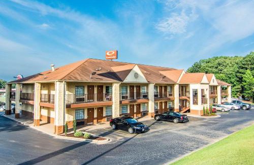 Jasper Hotel | Pet-Friendly Econo Lodge with Pool and Family Amenities