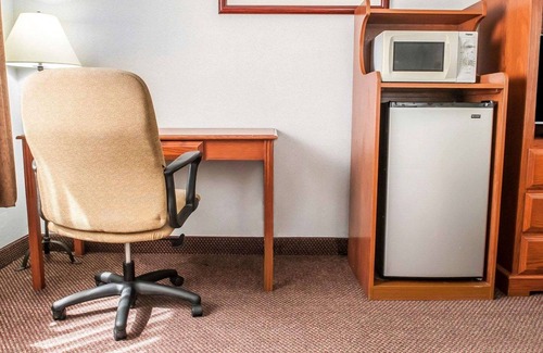 Mesilla Park Hotel | Budget-Friendly Econo Lodge near Las Cruces University