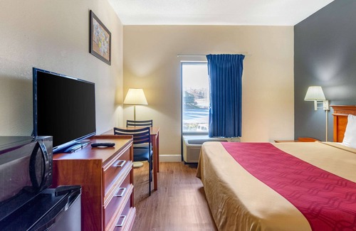 Lookout Valley Neighborhood Association Hotel | Budget-Friendly Econo Lodge Near Lookout Mountain Amenities