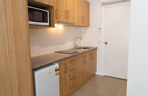Mildura Hotel | Budget-Friendly Econo Lodge Mildura with Pool & Breakfast