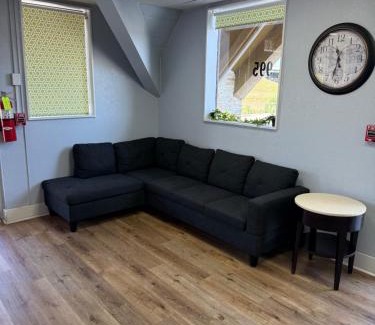 Montgomery Cabin | Budget-Friendly Montgomery Inn & Suites with Breakfast Joy