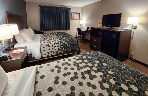 Ortonville Cabin | Pet-Friendly Econo Lodge: Guest Rated 10/10 for Families